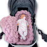 Nid de bébé en laine mérinos avec couverture rose pâle – Image 2