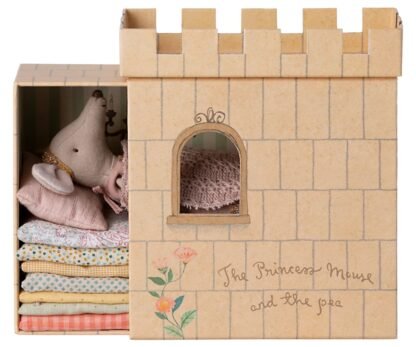 Maileg-Princess and the Pea, Big Sister Mouse - Image 2