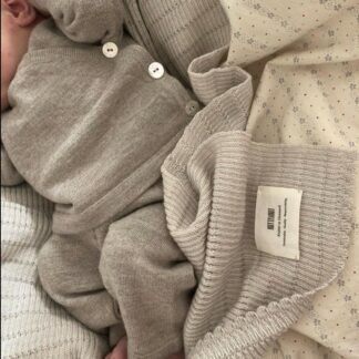 Huttelihut-Baby Set aus Merinowolle Camel