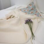 Asciugamano con cappuccio per neonati Butterfies - immagine 3