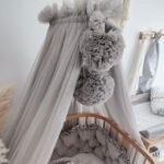 Bed canopy tulle gray with 2 pompoms - Image 2