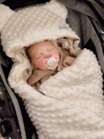 Couverture en forme de coque de voiture | Mousseline Minky de qualité supérieure | Pingouin Vol vers la Lune – Image 3