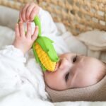 Oli&Carol rattle | Corn - Image 2