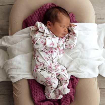 Cherry Blossom Organic Snuggle Sleepsuit Zip Footie with Frill - immagine 5