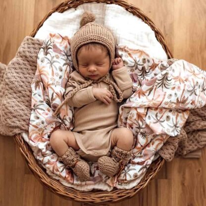 Fawn Merino Wool Bonnet & Booties – Image 3