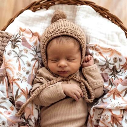 Fawn Merino Wool Bonnet & Booties – Image 4
