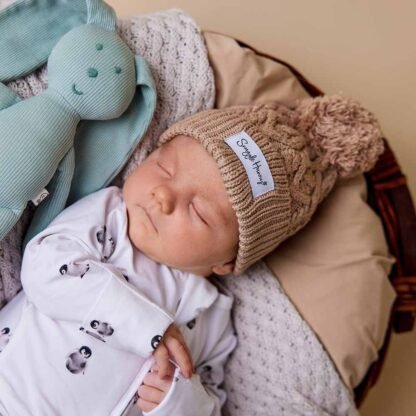 Bonnet en tricot bio noisette – Image 3