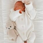 Tutina per neonato con volant | Crema | 0-3 mesi - immagine 2