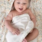 Hooded towel Forest Wonders - 75x75 cm - Image 2