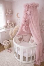 Betthimmel Retro Tüll  Altrosa mit 2 Pompons – Bild 2